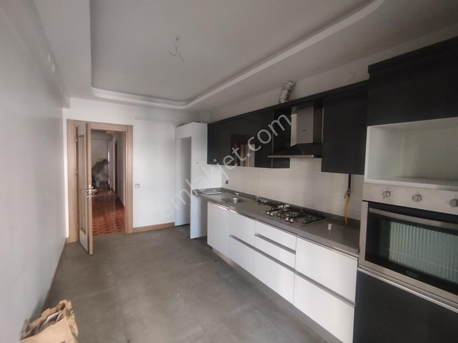 Gazi Mahallesinde Bakımlı Masrafsız 3+1 Kiralık Daire - Görsel 35