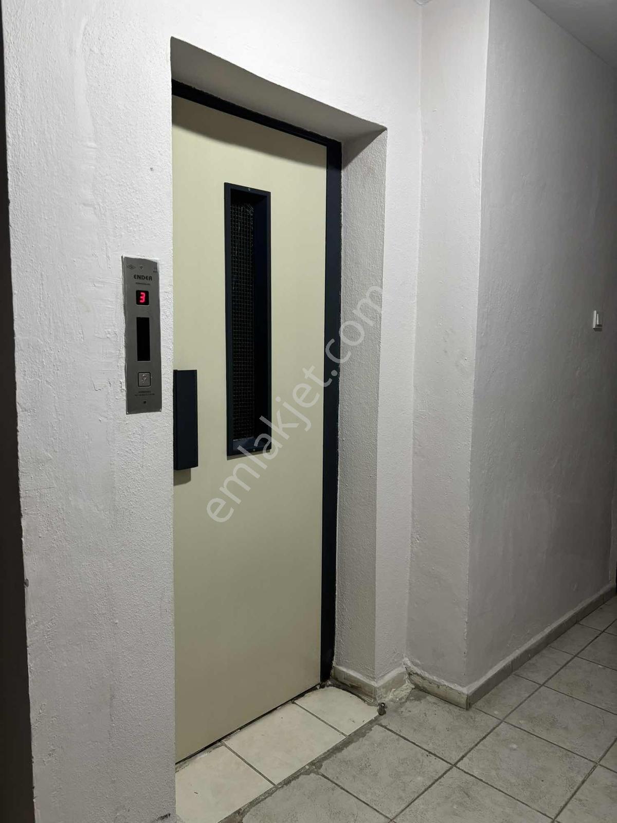 Kuşadasının Göbeğinde Kapalı Mutfaklı 1+1daire - Görsel 15