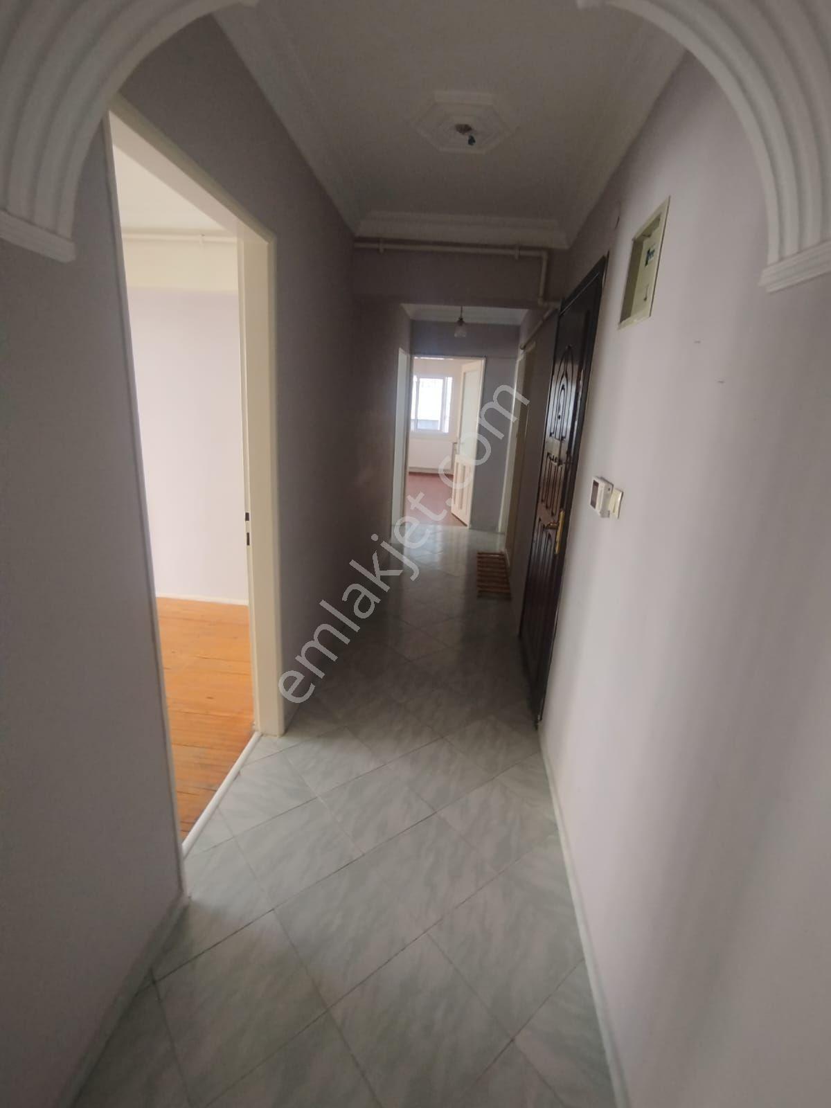 Gazi Mahallesinde 3+1 Kiralık Daire - Görsel 24