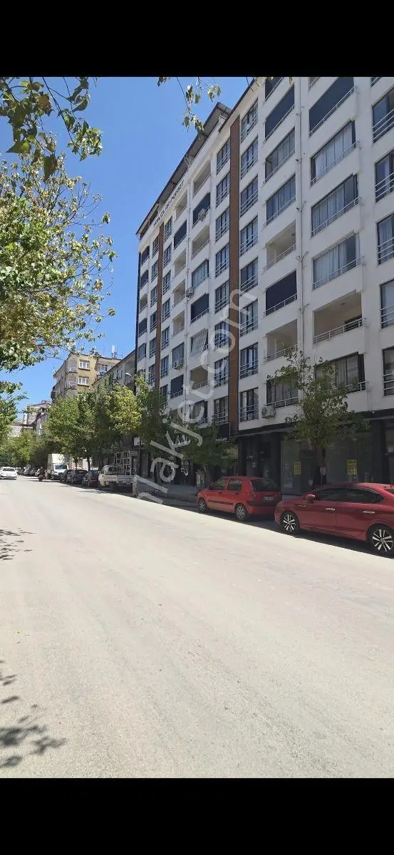 Namık Çitçi Caddesinde Prestijli Satılık Dükkan - Görsel 10