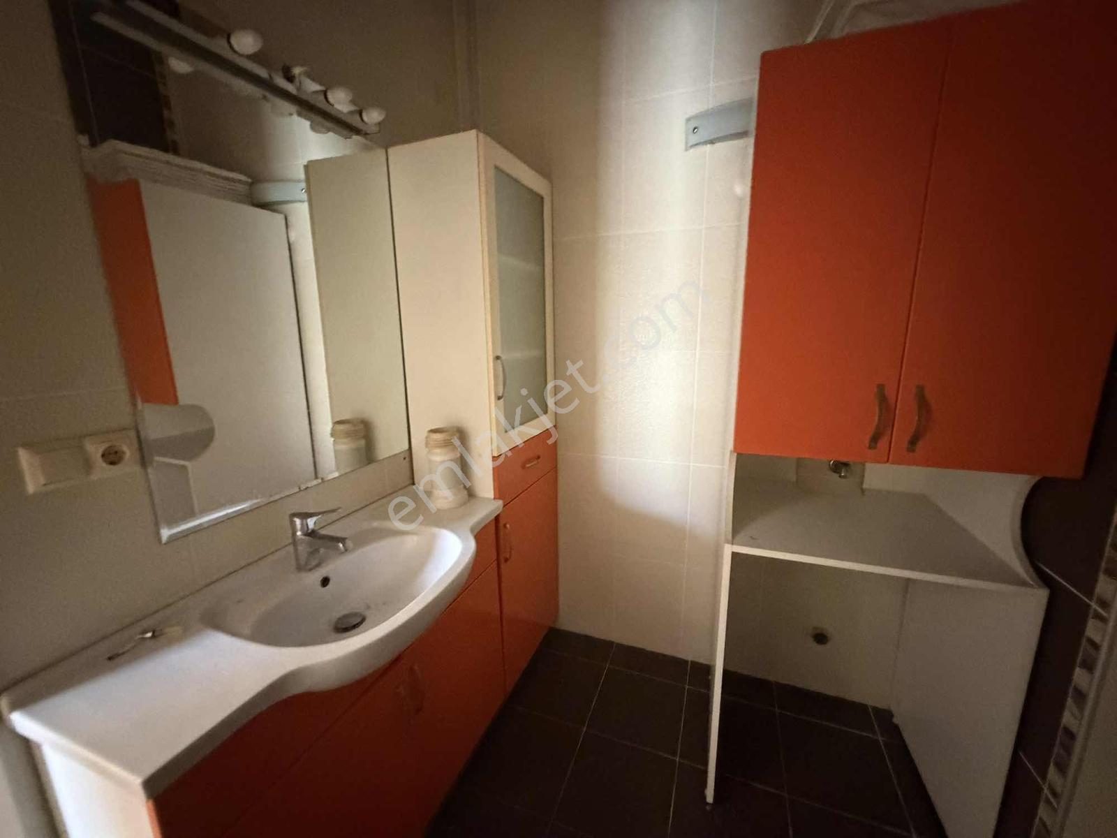 Özgün Gm'den Güzelyurt'ta Geniş Bahçeli Kiralık 5+1 Villa - Görsel 33