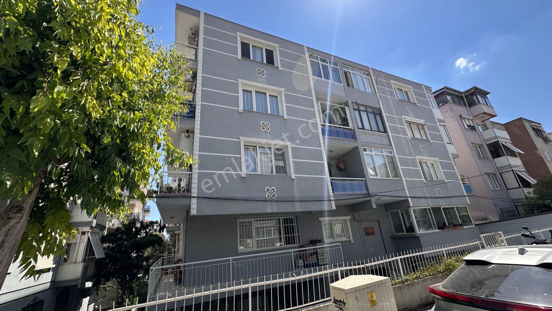 Mendereste Buca Belediyesine Yakın Güzel Lokasyonda 3+1 - Görsel 3