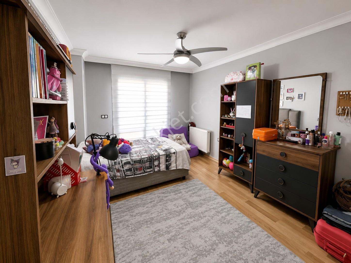 Tire'nin Prestijli Ve Lüks Sitesi Barankaya'da Fırsat 3+1 Daire - Görsel 3