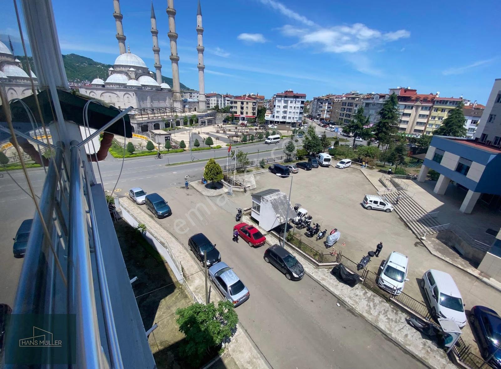 Bahçelievlerde Satılık 2+1 Çatı Katı