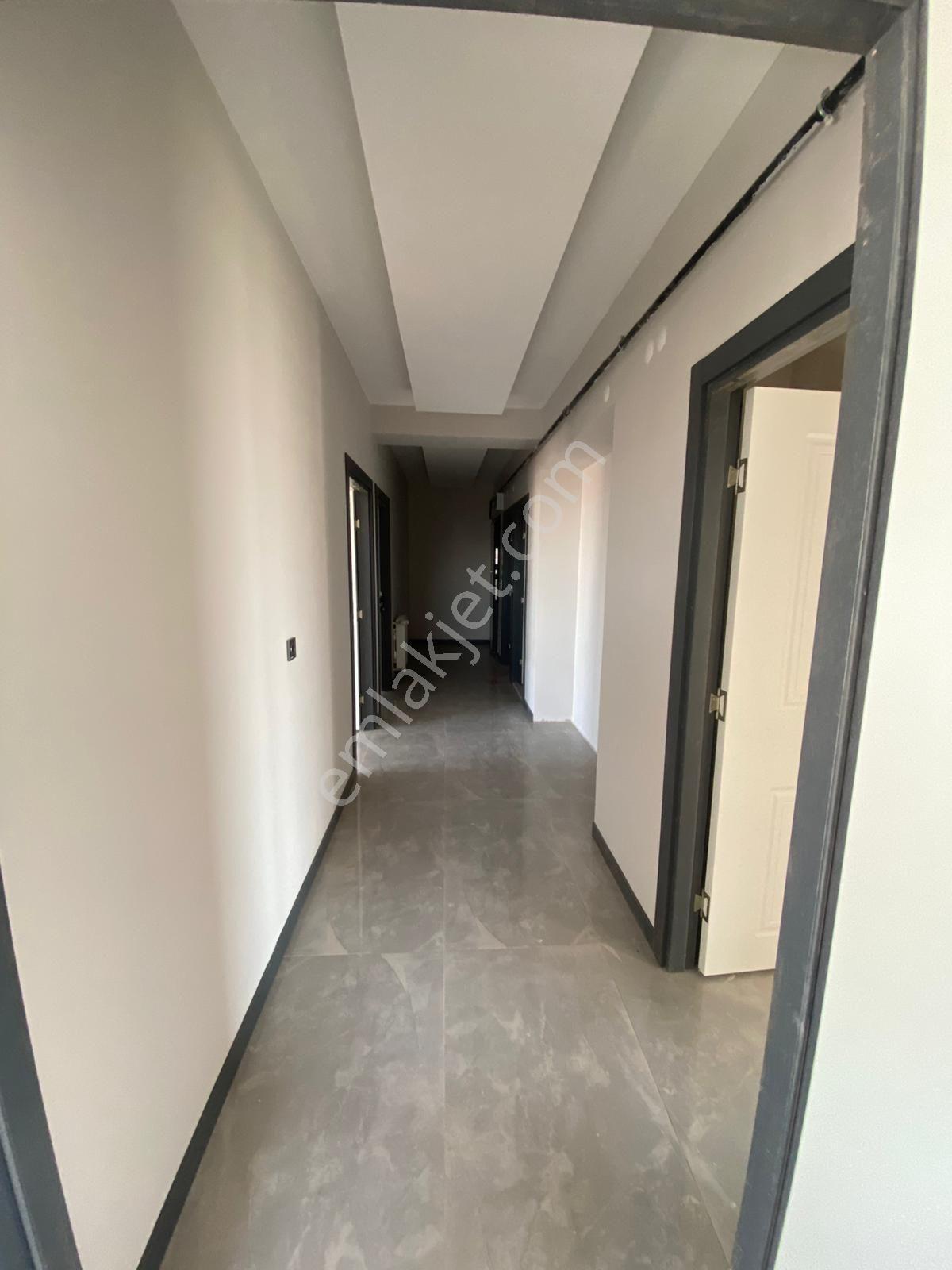 ​sivas Merkezde Satılık 135 M² 3+1 Daire - Görsel 2