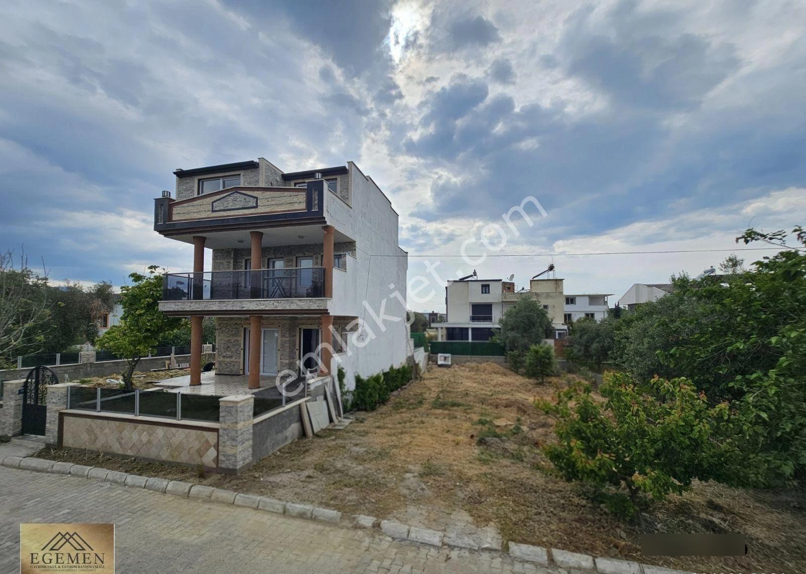 Sahile Yakın Site İçinde Villa Arsası - Görsel 4