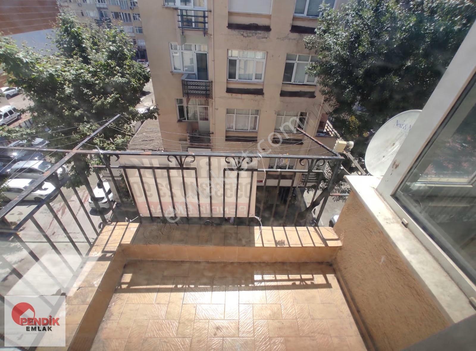 Pendik 19 Mayıs Caddesi Üzeri Balkonlu 3+1 Kiralık Geniş Daire - Görsel 22