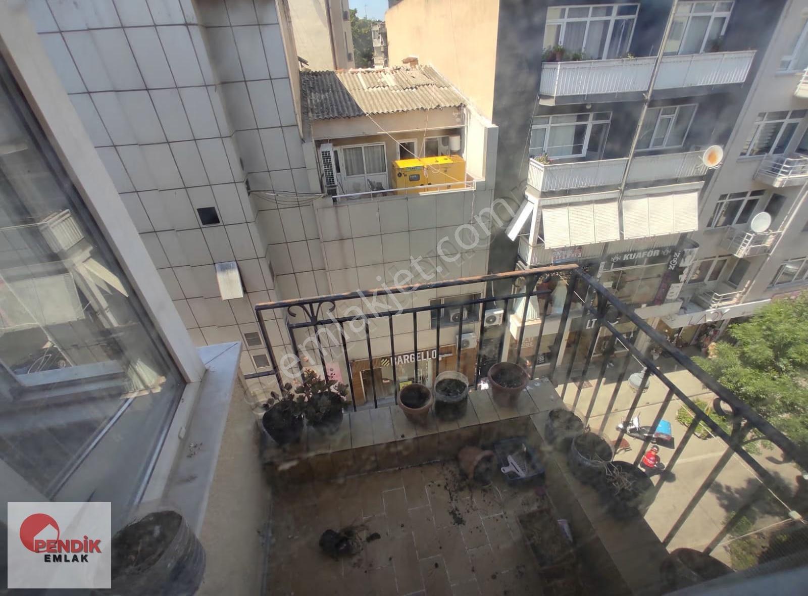 Pendik 19 Mayıs Caddesi Üzeri Balkonlu 3+1 Kiralık Geniş Daire - Görsel 23