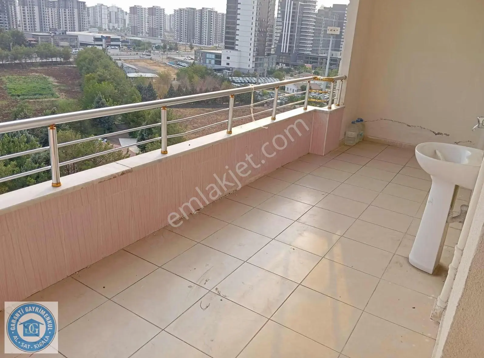 Fabrika Mahallesinde Kiralık 4+1 Daire - Görsel 2