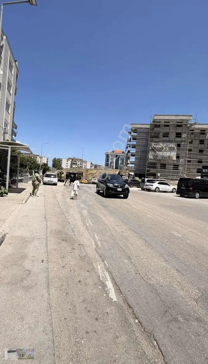 Güzelyalı Siteler Mahallesinde Düz Ayak Yeni Daire - Görsel 3