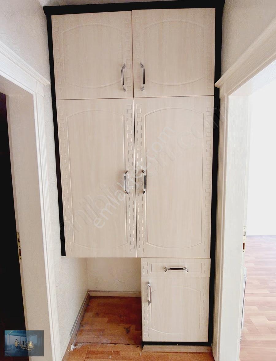 Liva Gayrimenkulden Emniyet Karşısında Ptt Yanında Kiralık Daire - Görsel 8