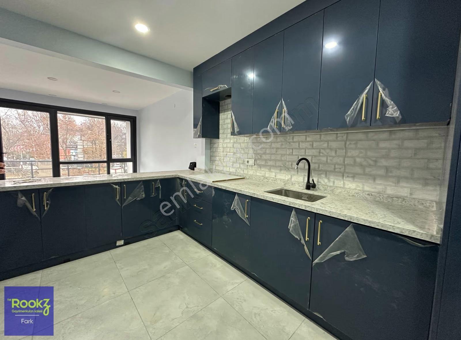Beşiktaş Yıldız'da Kiralık Cadde Üzeri Ofis - Görsel 2