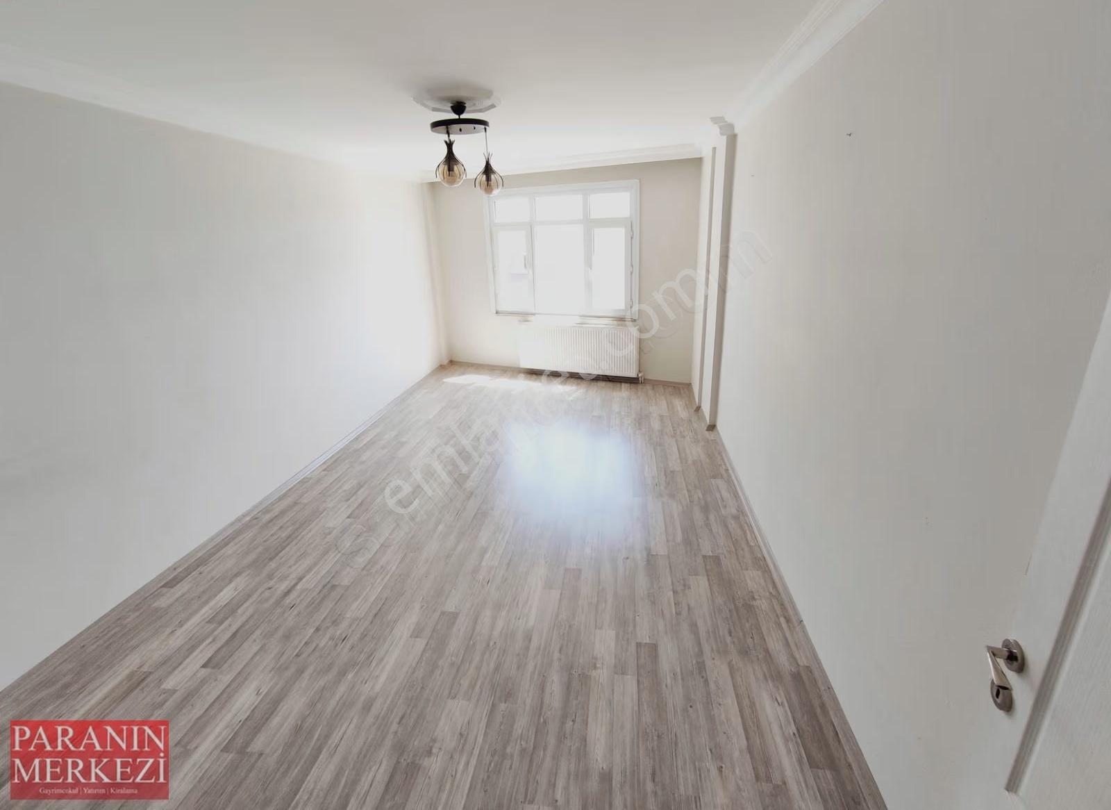 Para'dan Yukarı Dudullu Merkezi Konum Balkonlu 2+1 Satılık Daire