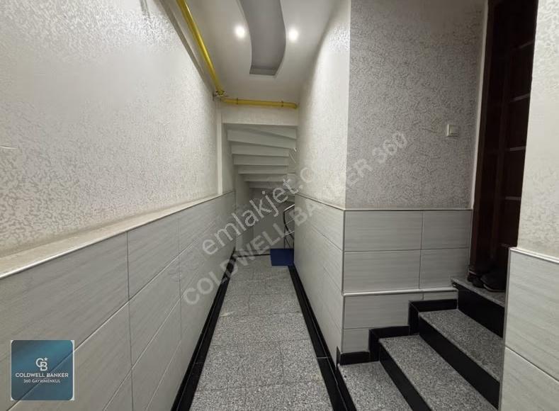 Karşıyaka Dedebaşında Açık Mutfaklı 2+1 Kiralık Daire - Görsel 2