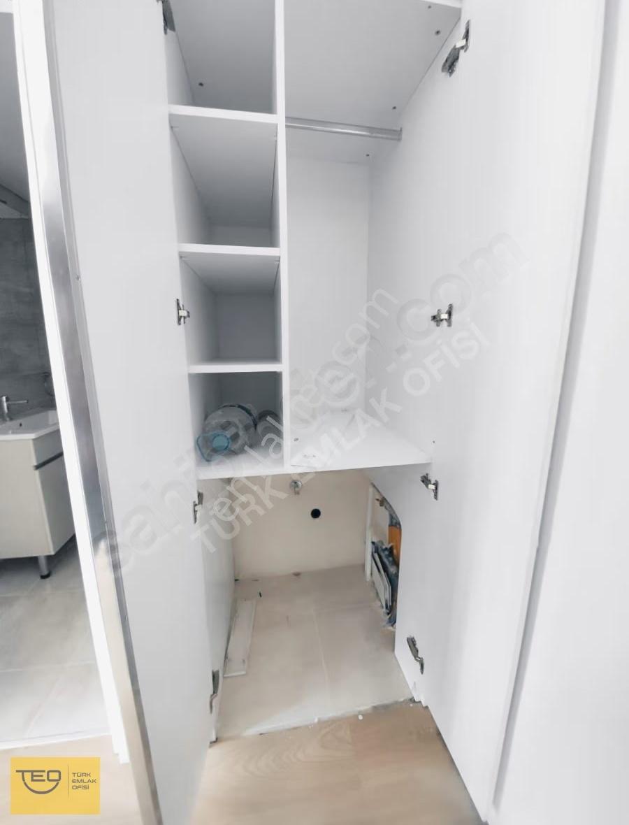 Türk Emlaktan Sur Caddede 1+1 Eşyasız Balkonlu Kiralık Daire