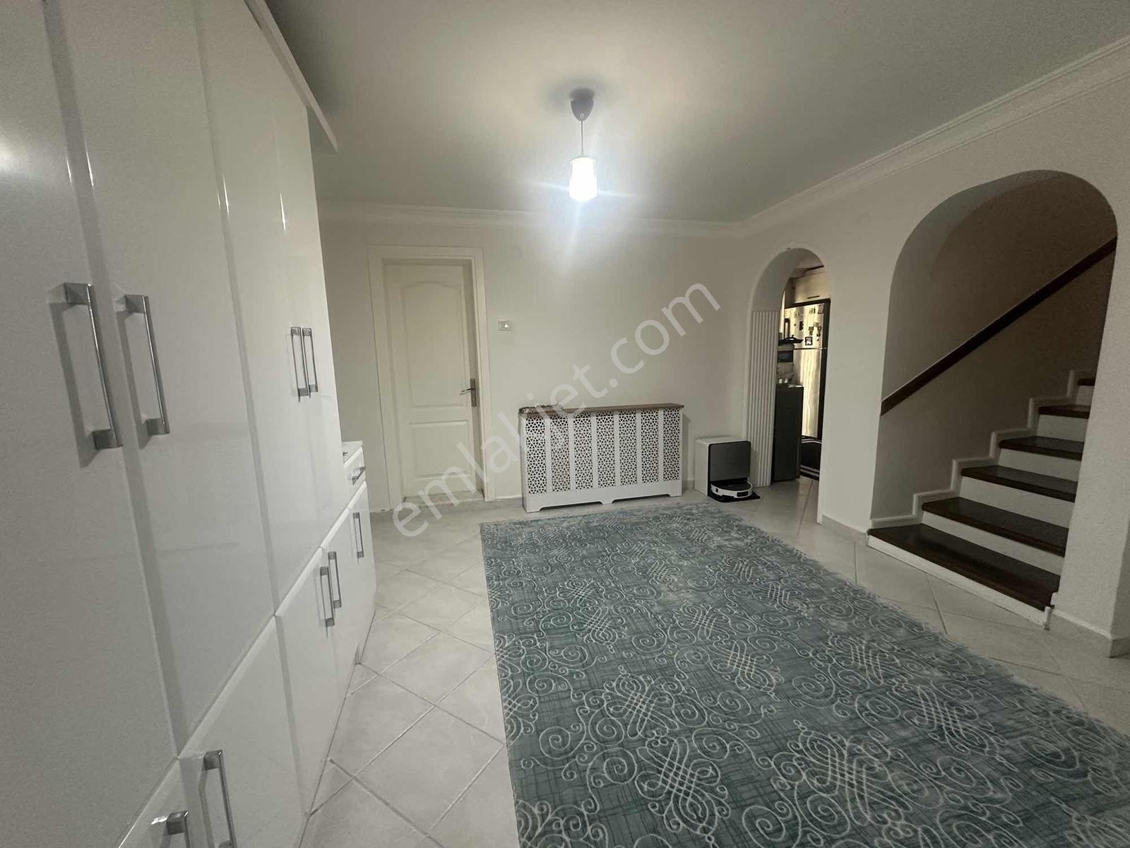 Şehir Merkezinde Ön Ve Arka Bahçesi Olan Müstakil Satılık Ev - Görsel 11