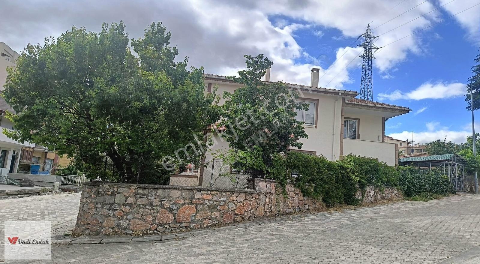 Bahçelievler Mah. Satılık Villa|vadi Emlak - Görsel 23