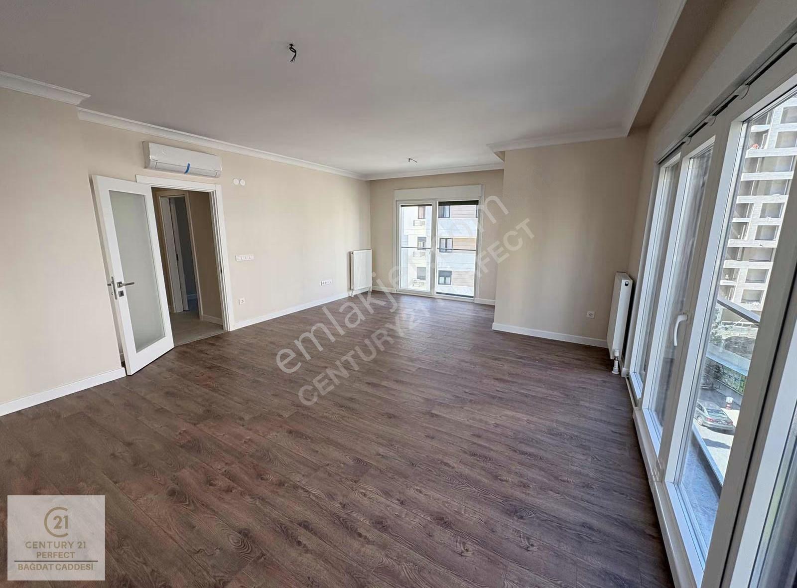 Suadiye Ayşeçavuş Caddesinde 3+1 Satılık Daire - Görsel 18
