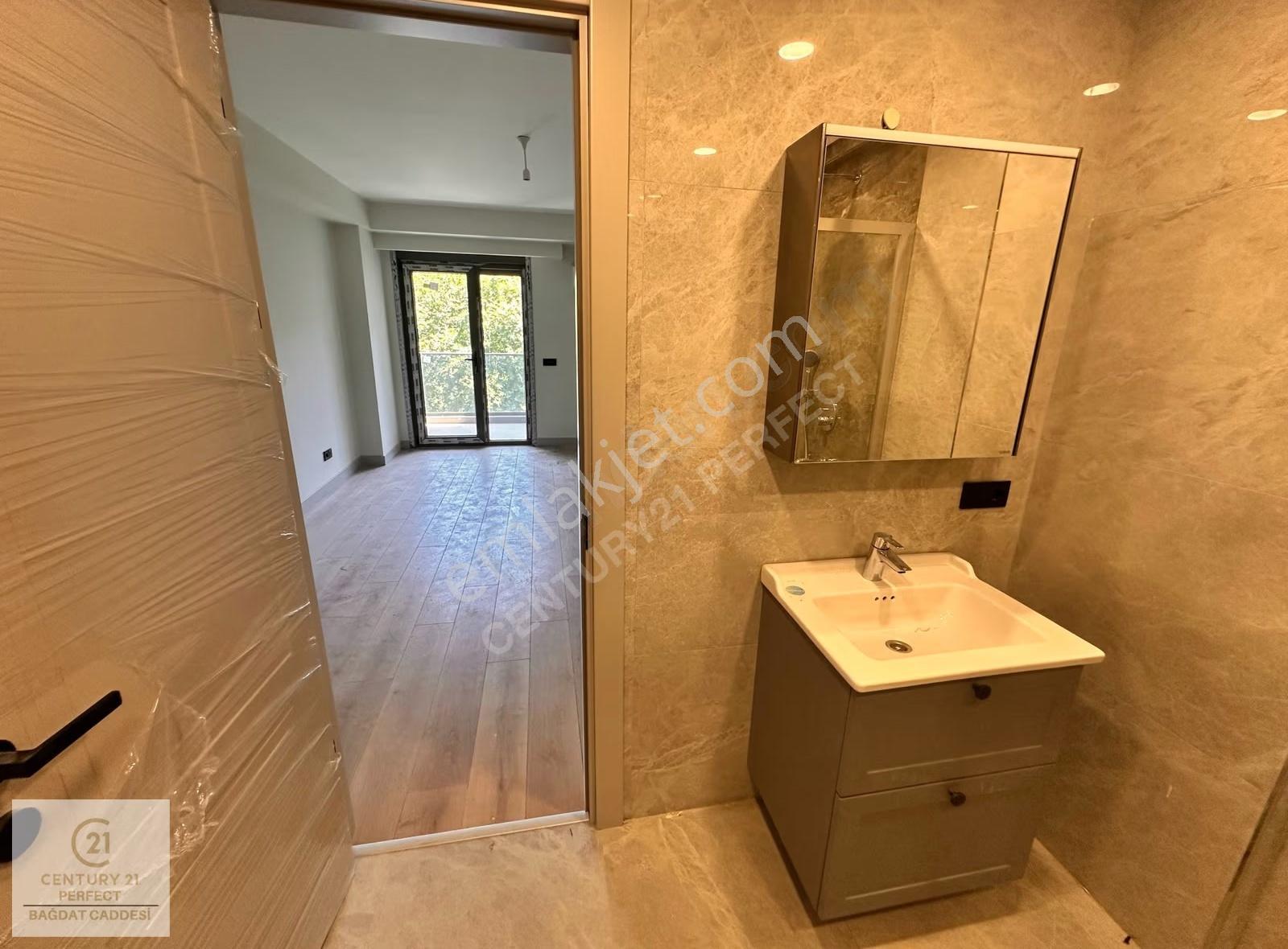 Koşuyolu Validebağ Sitesi Yüksek Katta 3+1 Balkonlu Sıfır Daire - Görsel 20