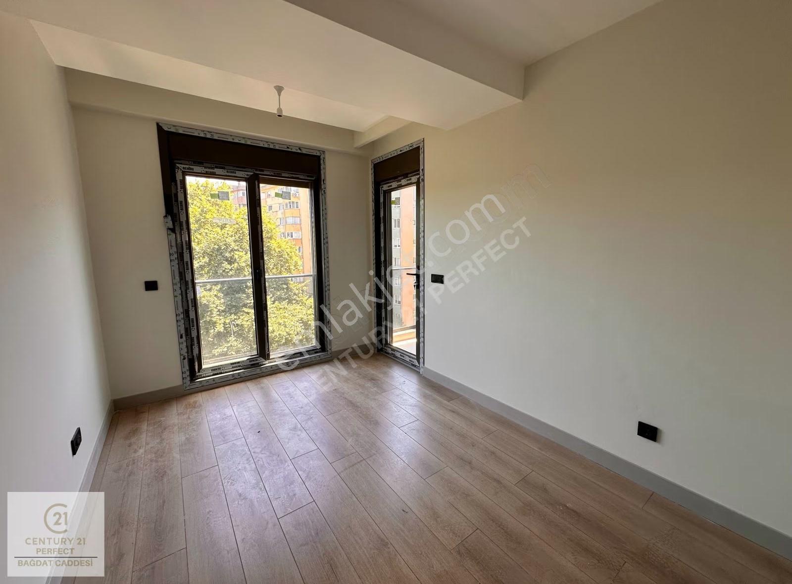 Koşuyolu Validebağ Sitesi Yüksek Katta 3+1 Balkonlu Sıfır Daire - Görsel 7