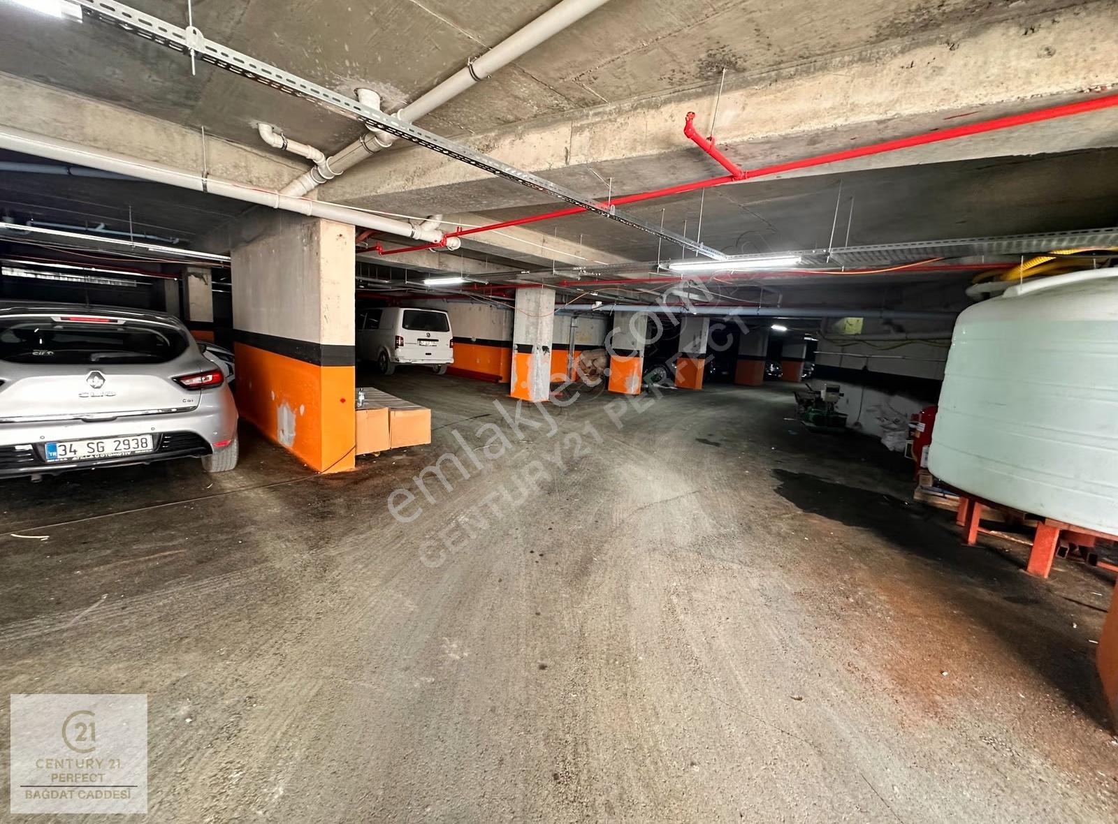Koşuyolu Validebağ Sitesi Yüksek Katta 3+1 Balkonlu Sıfır Daire - Görsel 32