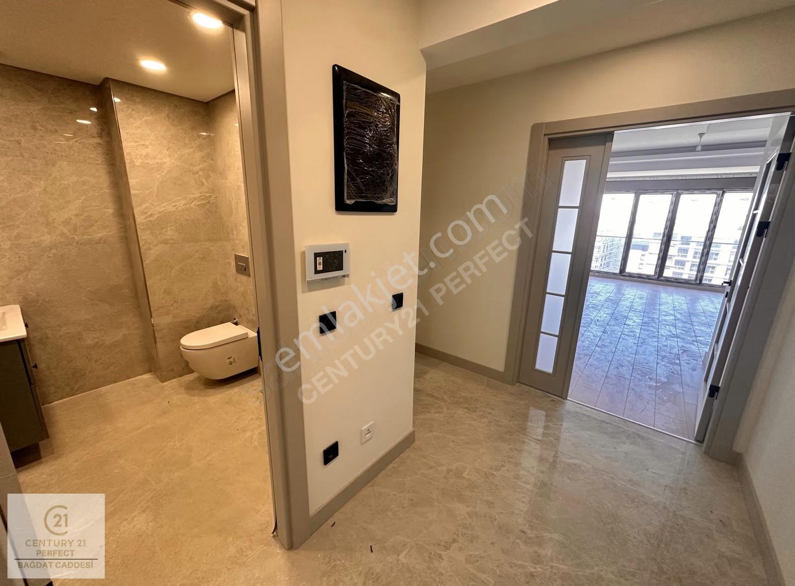 Koşuyolu Validebağ Sitesi Yüksek Katta 3+1 Balkonlu Sıfır Daire - Görsel 2
