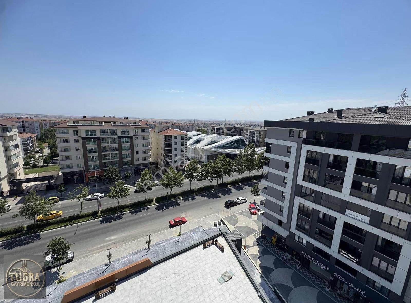 Tuğra'dan Uysal Centro Proesinde Ön Cephe Arakat Lüks Daire - Görsel 22