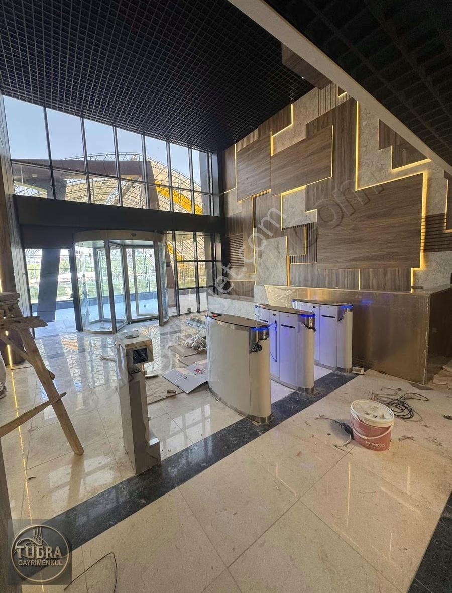 Tuğra'dan Uysal Centro Proesinde Ön Cephe Arakat Lüks Daire - Görsel 9