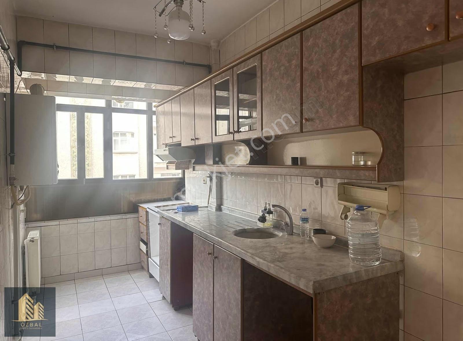 Özbal Emlak Ofis Gevran Caddesinde Kiralık Daire - Görsel 3