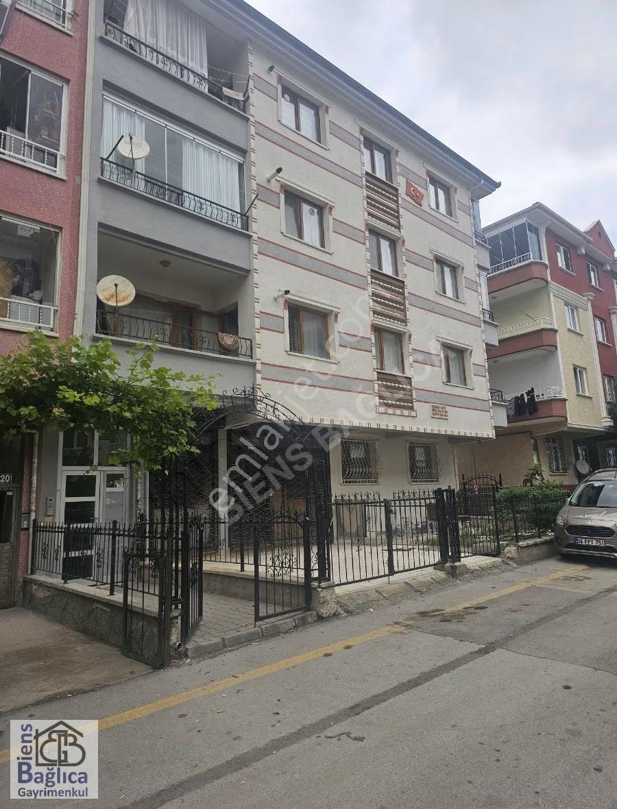 Alsancak Mh. De Orta Kat Geniş 3+1.kiralık Daire - Görsel 7