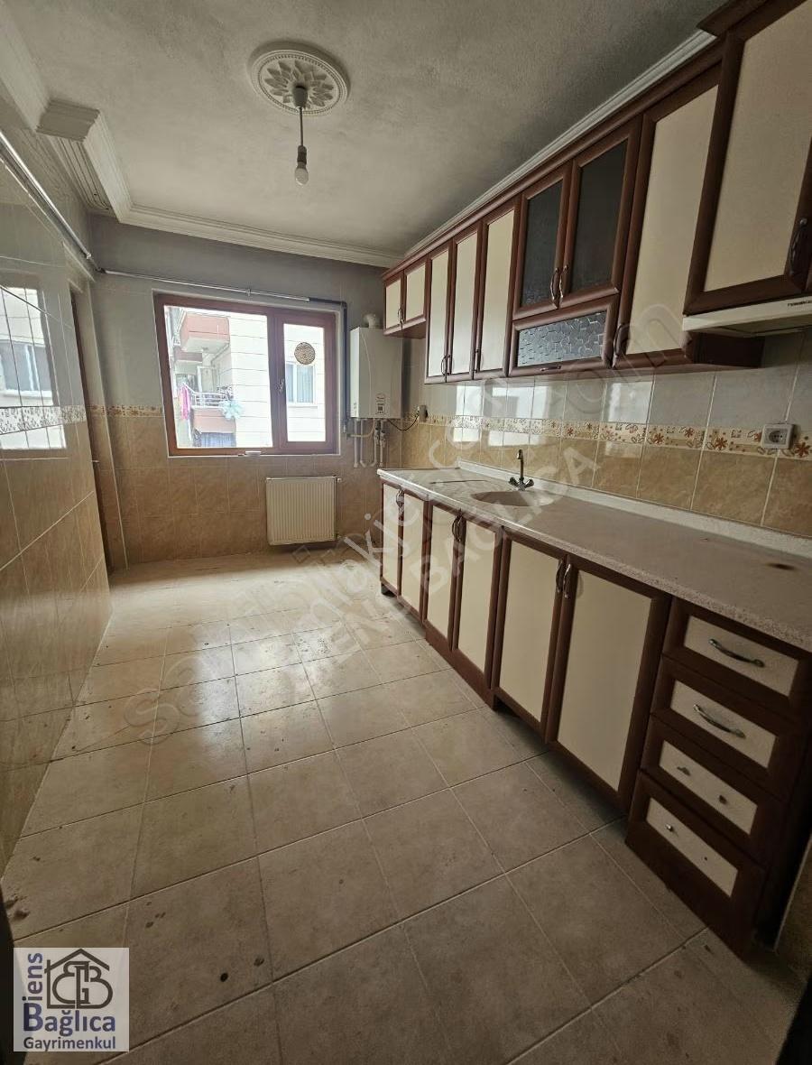 Alsancak Mh. De Orta Kat Geniş 3+1.kiralık Daire - Görsel 15