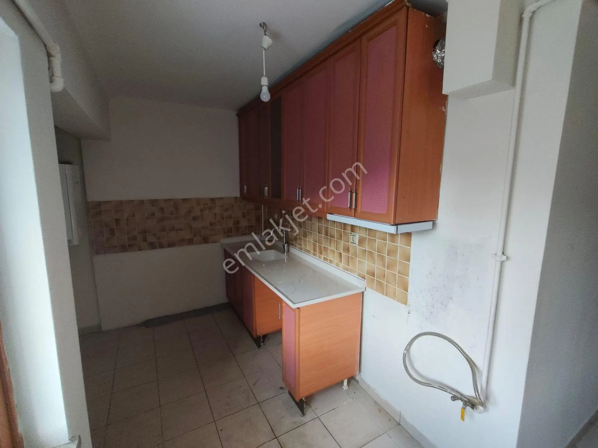 Yılmaz Gayrimenkulden Selçuklu Mah. 3+1 1. Ara Katta Kupon Kiralık Daire - Görsel 6