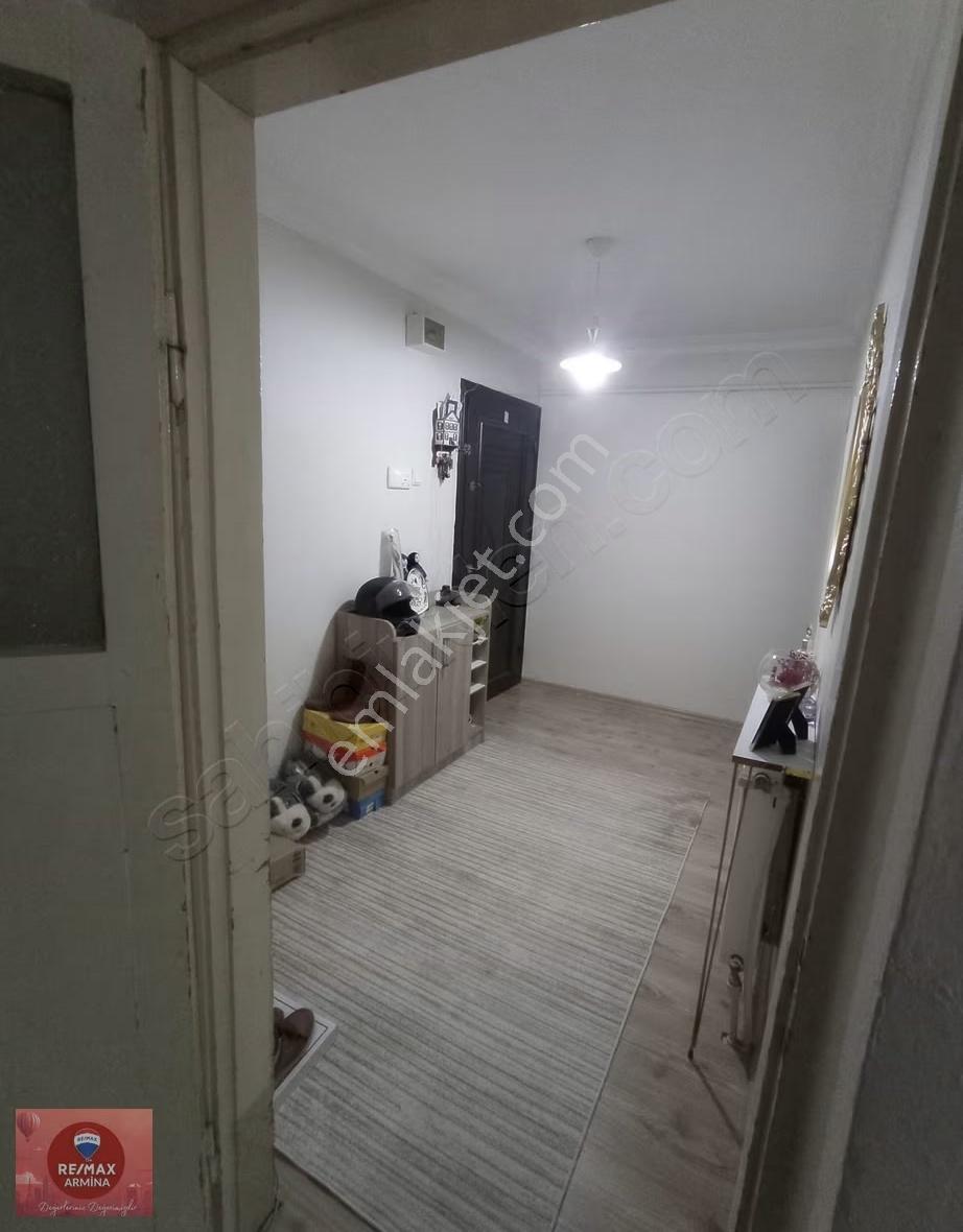 İzmit Çarşıda Merkezi Konumda Kiralık 2+1 Arakat Daire - Görsel 3