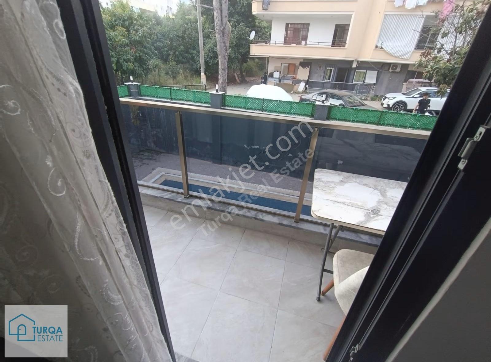 Alanya Güllerpınarı'nda 2+1 Havuzlu Eşyalı Kiralık Daire