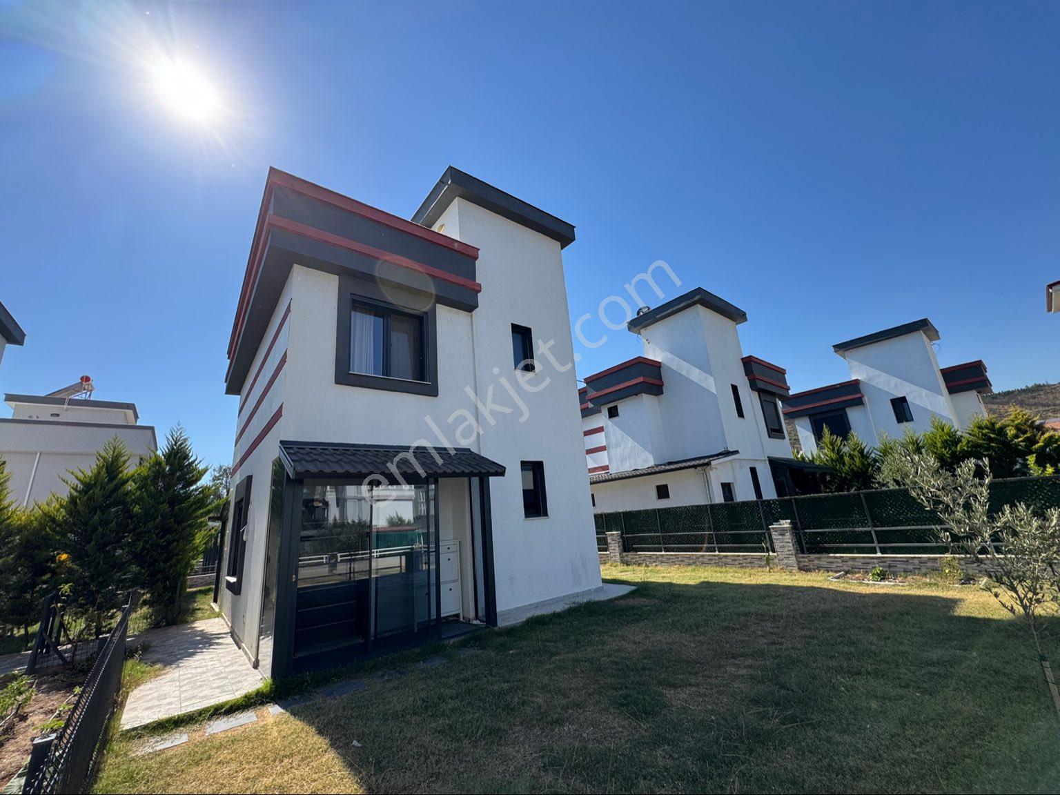 İzmir Seferihisar Doğanbeyde Satılık 260m2 İçinde 3+1 Villa - Görsel 12