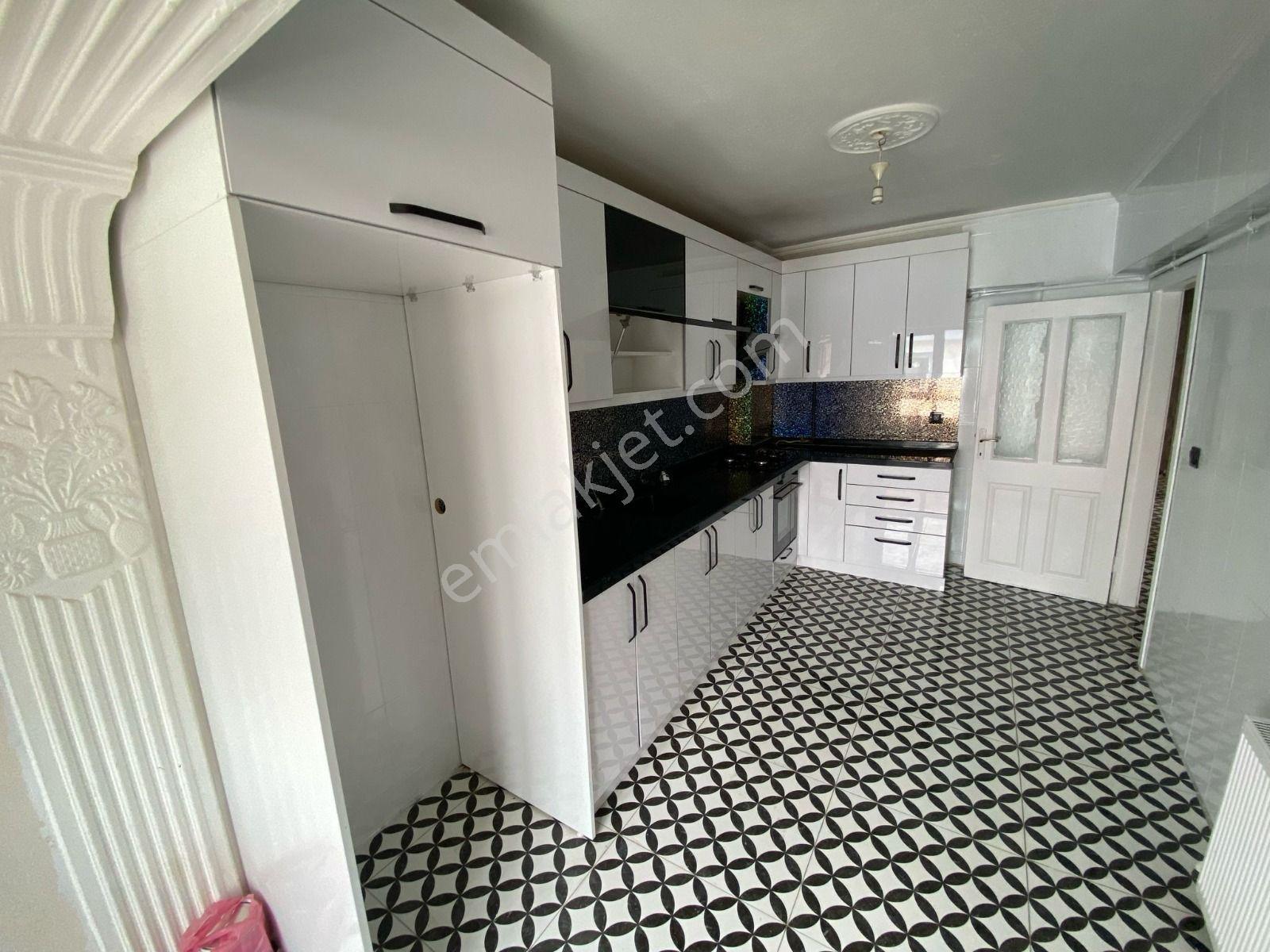 Yılmaz Gayrimenkul Den Pınarbaşı Mh 3+1 2. Kattalüx Yapılı 125m2 4.399 Pazarlıklı Daire - Görsel 17