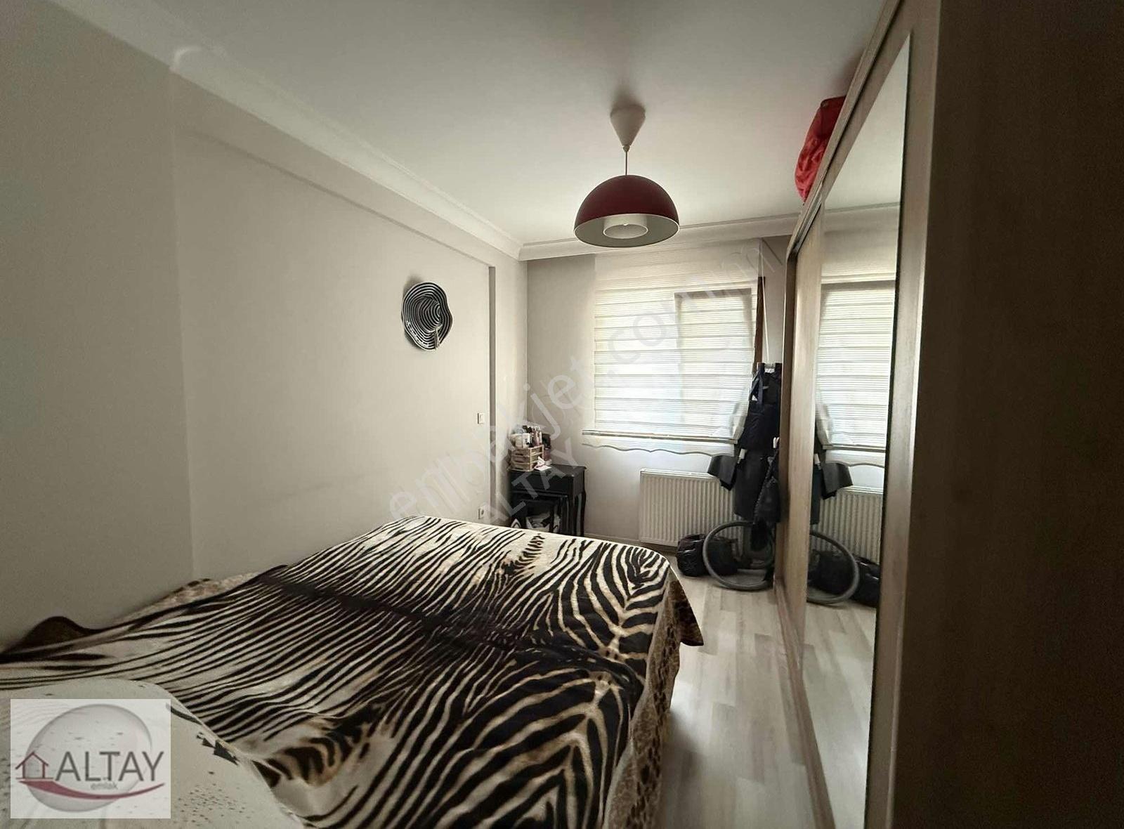 Ataşehir İnönü'de Satılık 2+1, 80m², Yüksek Giriş, Metro Yakını - Görsel 3