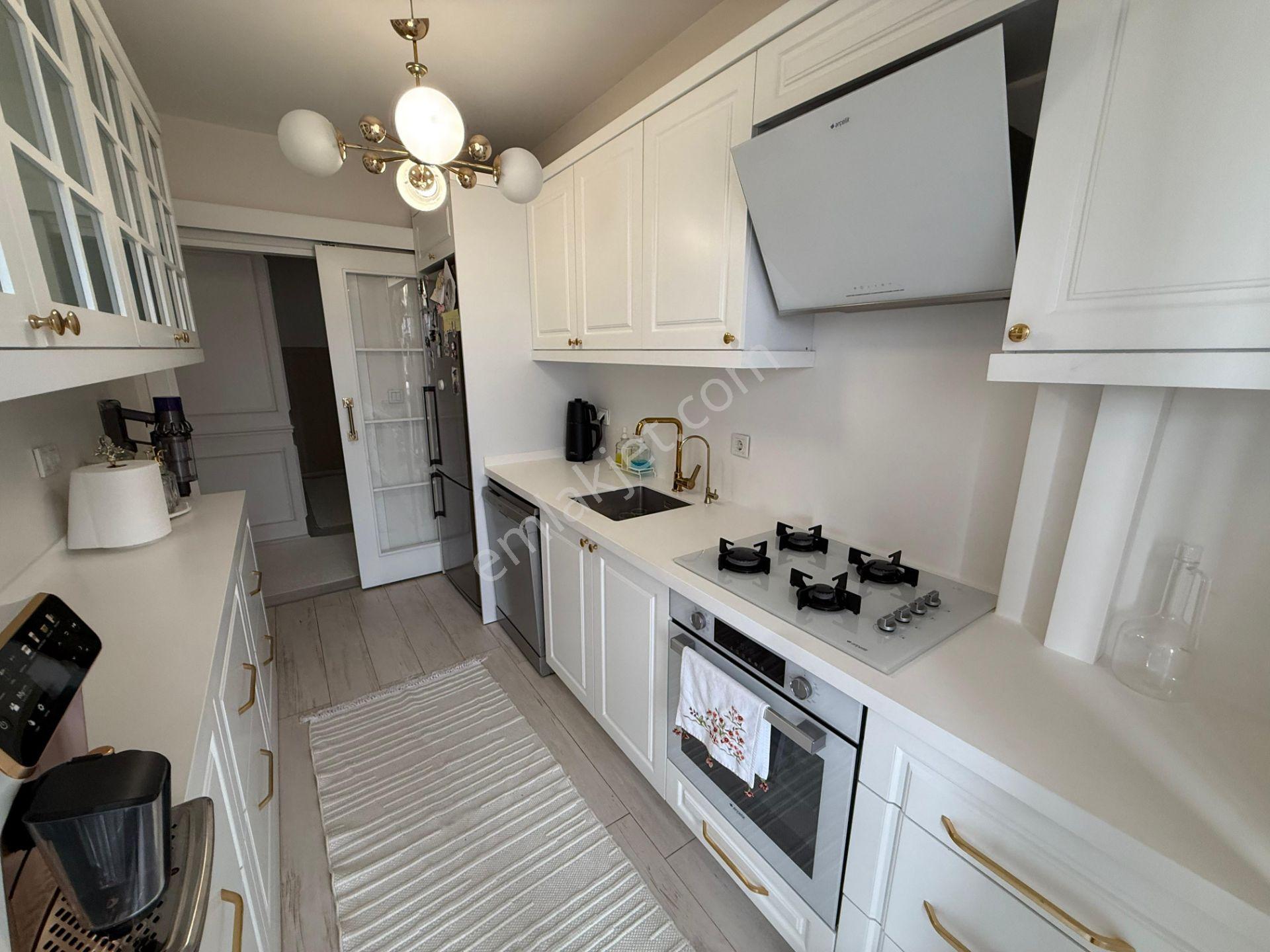 Remax'tan Hanem İstanbul Sitesinde Satılık 2+1 Havuzlu Daire - Görsel 14