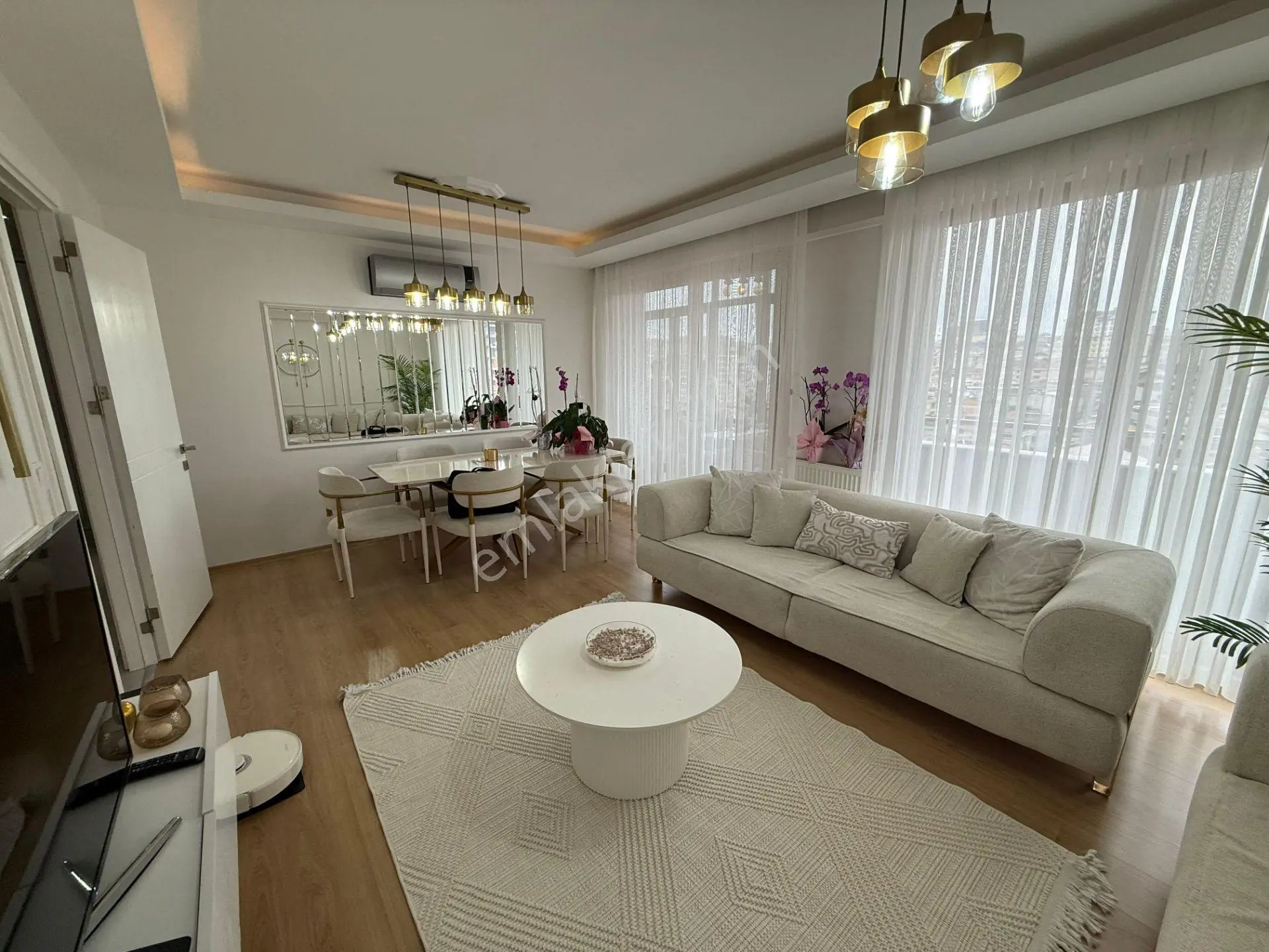 Remax'tan Hanem İstanbul Sitesinde Satılık 2+1 Havuzlu Daire - Görsel 5