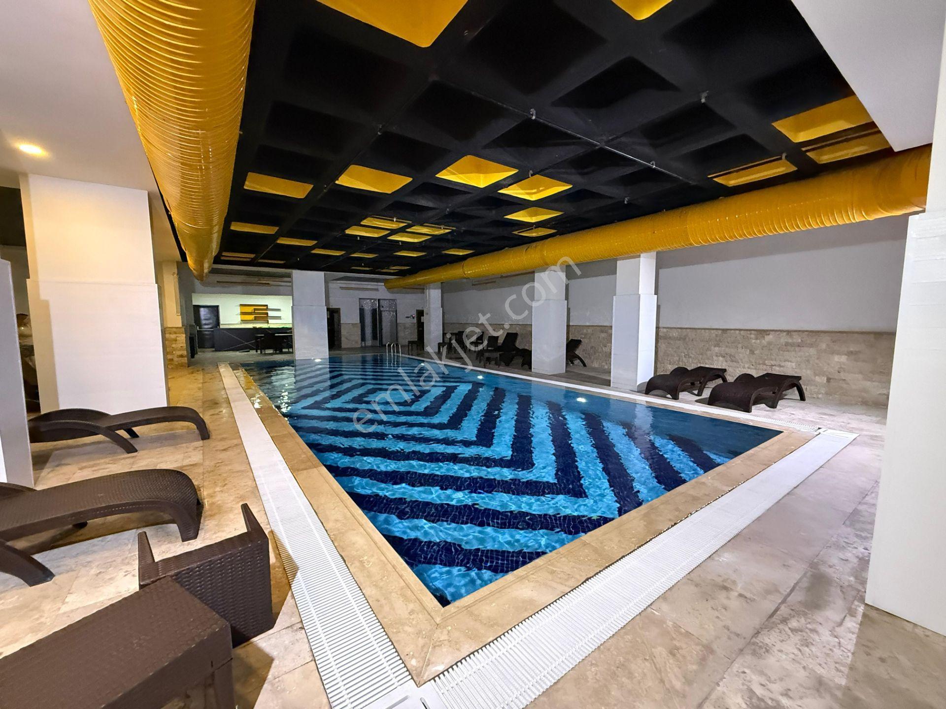 Remax'tan Hanem İstanbul Sitesinde Satılık 2+1 Havuzlu Daire - Görsel 24