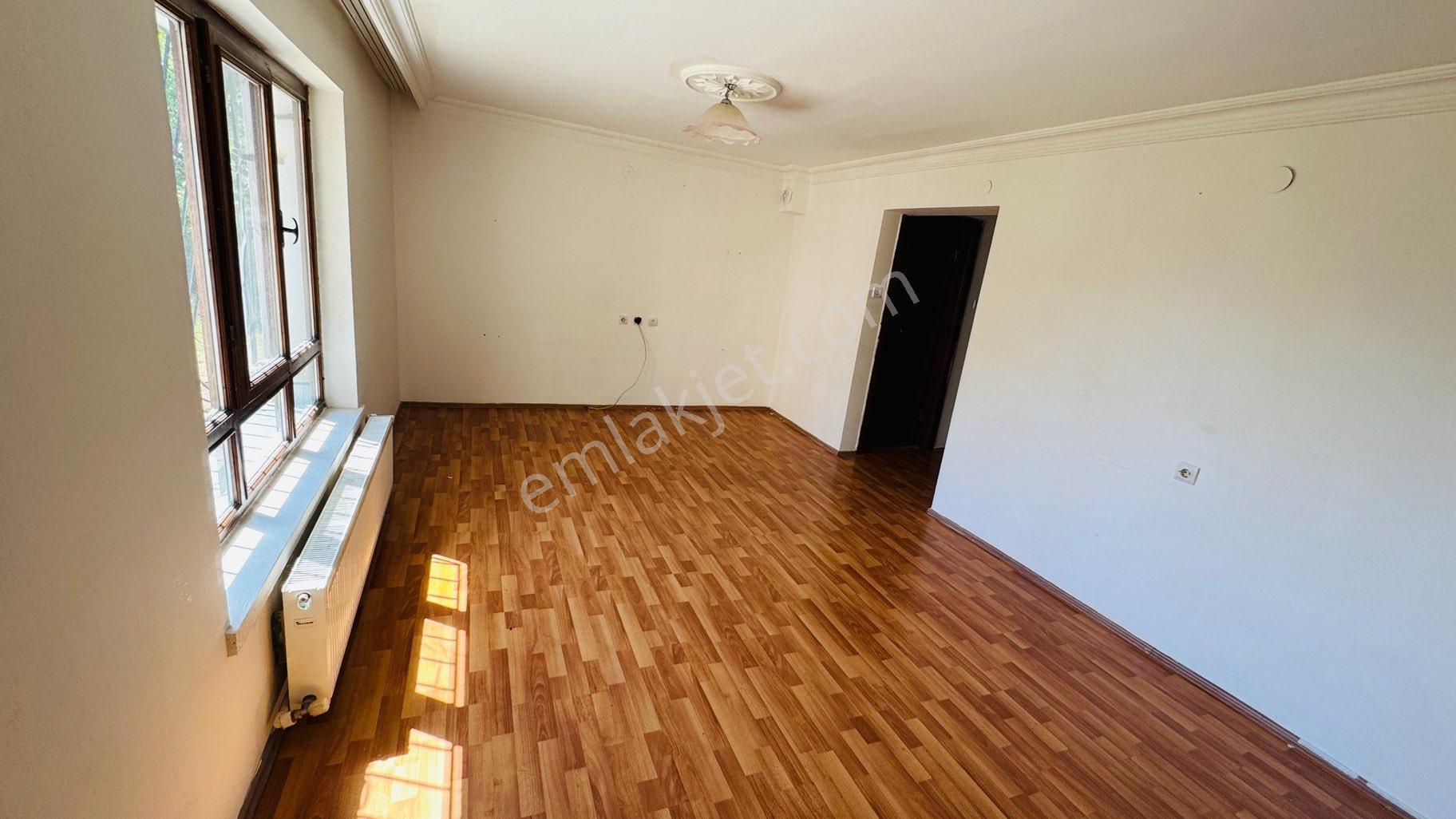 Kiralık Kot2 3+1 120 M2 Balkonlu Temiz Daire - Görsel 2