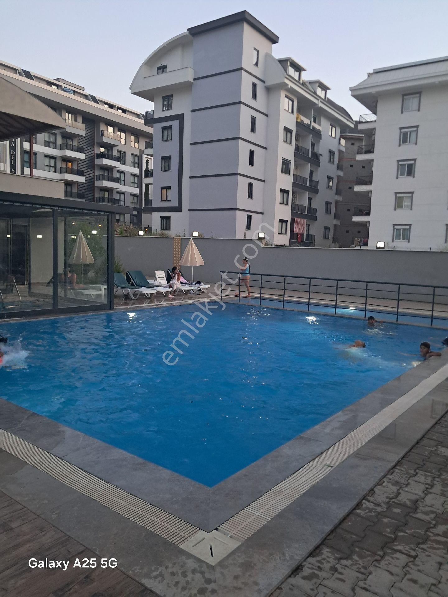 Alanya Mahmutlar Mahalledinde Kiralık 1+1daire