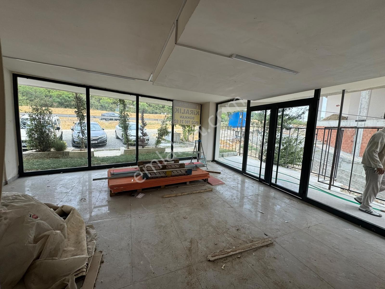 Bahçelievler E-5 Cepheli 120 M2 3 Ayrı Bölümlü Kiralık İşyeri - Görsel 6