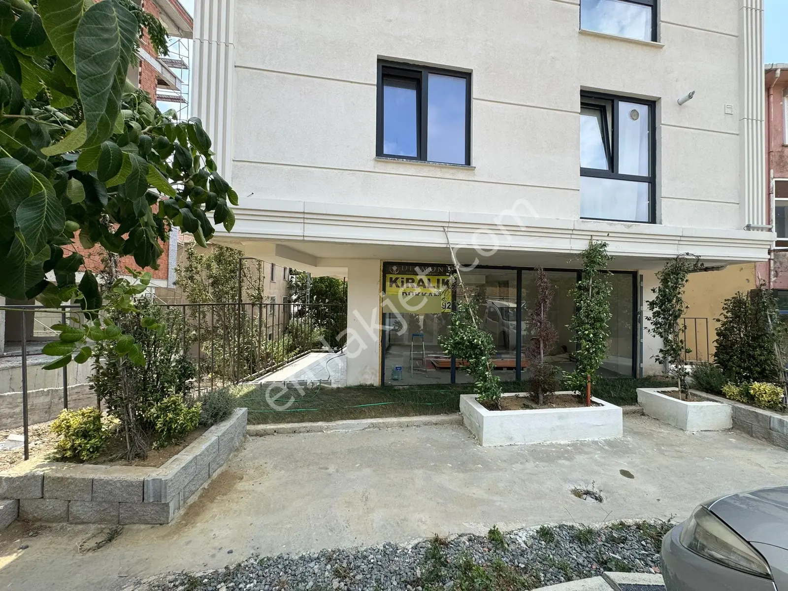 Bahçelievler E-5 Cepheli 120 M2 3 Ayrı Bölümlü Kiralık İşyeri - Görsel 4