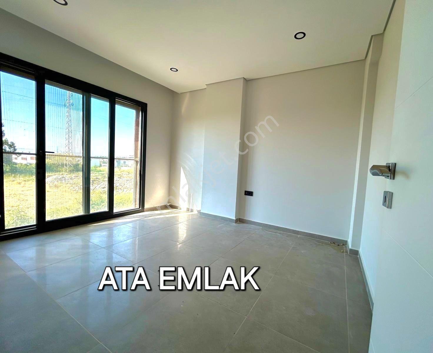 Kuşadasında Havuzlu Sitede Bahçeli Yazlık - Görsel 17