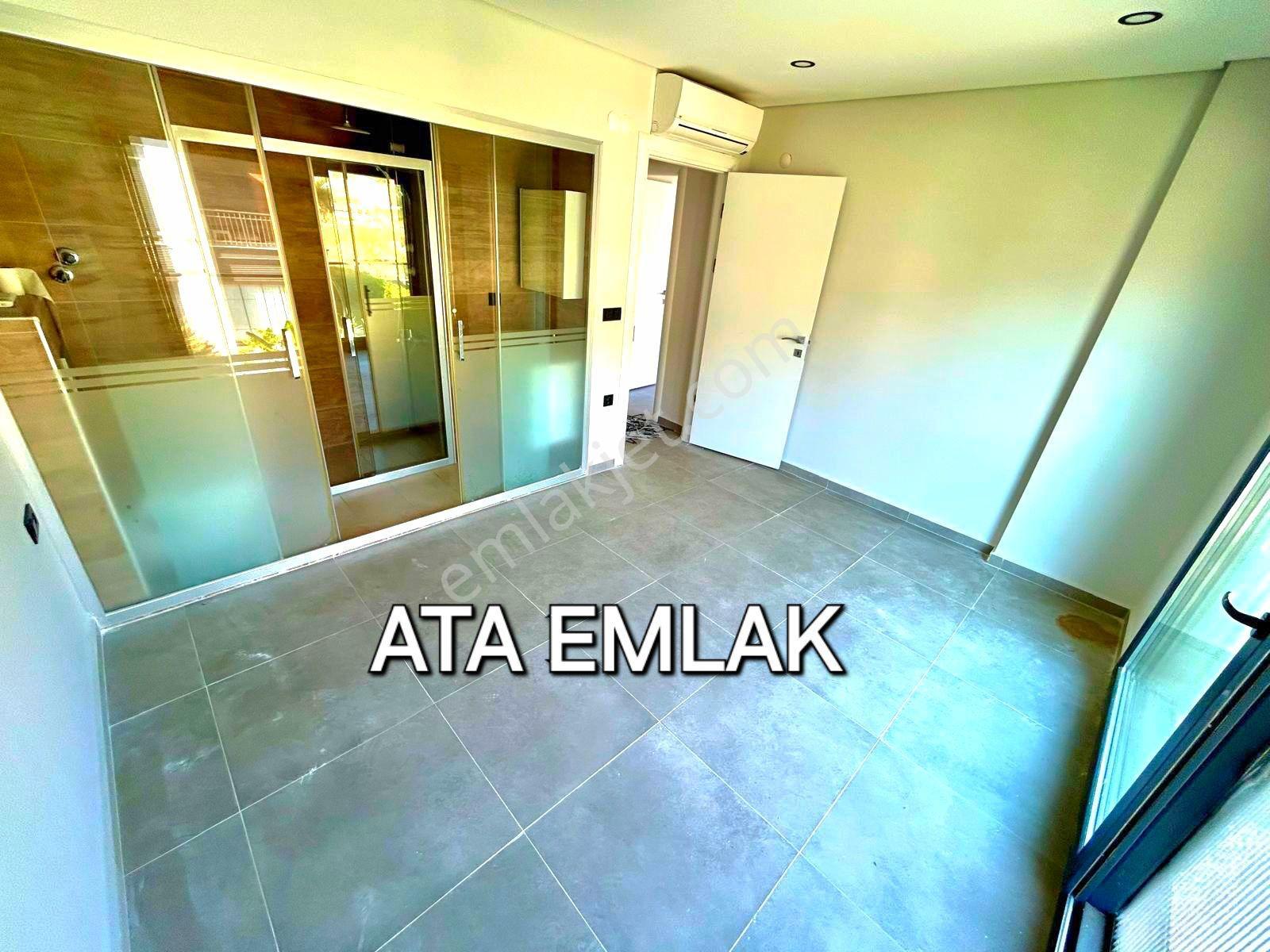 Kuşadasında Havuzlu Sitede Bahçeli Yazlık - Görsel 12