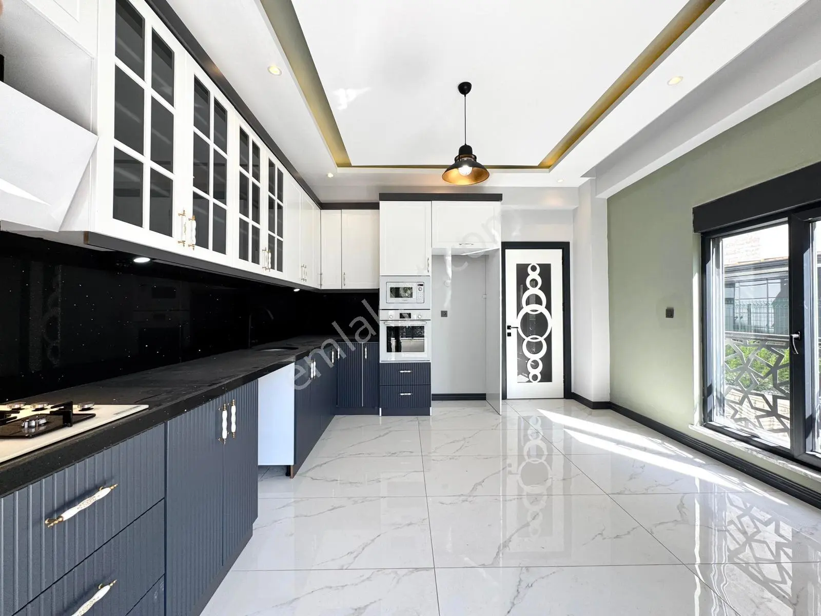 Referans'tan Zeytinli'de Doğa Manzaralı Ön Cephe Modern Tasarımlı 4+1 Villa - Görsel 28
