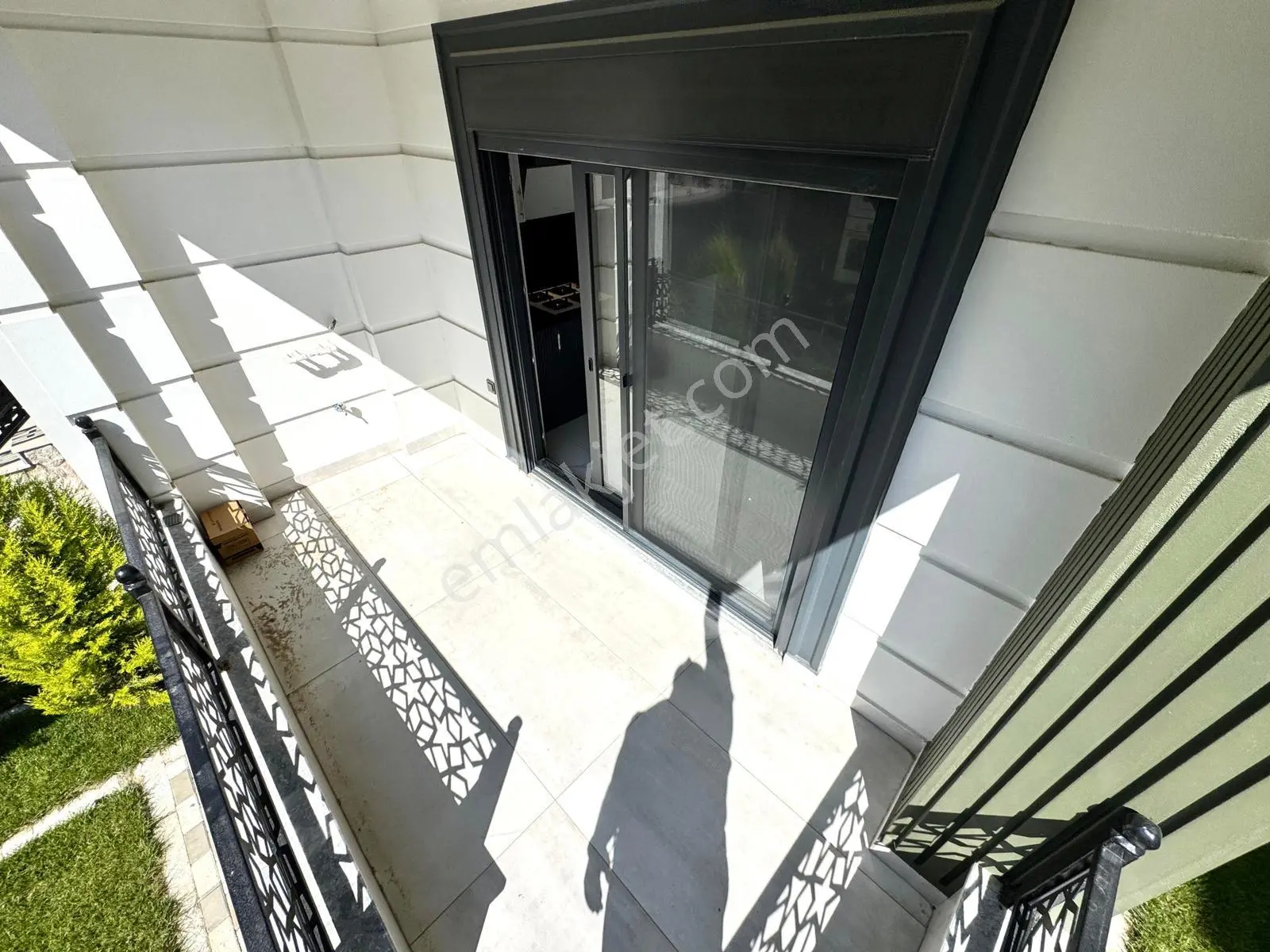 Referans'tan Zeytinli'de Doğa Manzaralı Ön Cephe Modern Tasarımlı 4+1 Villa - Görsel 22