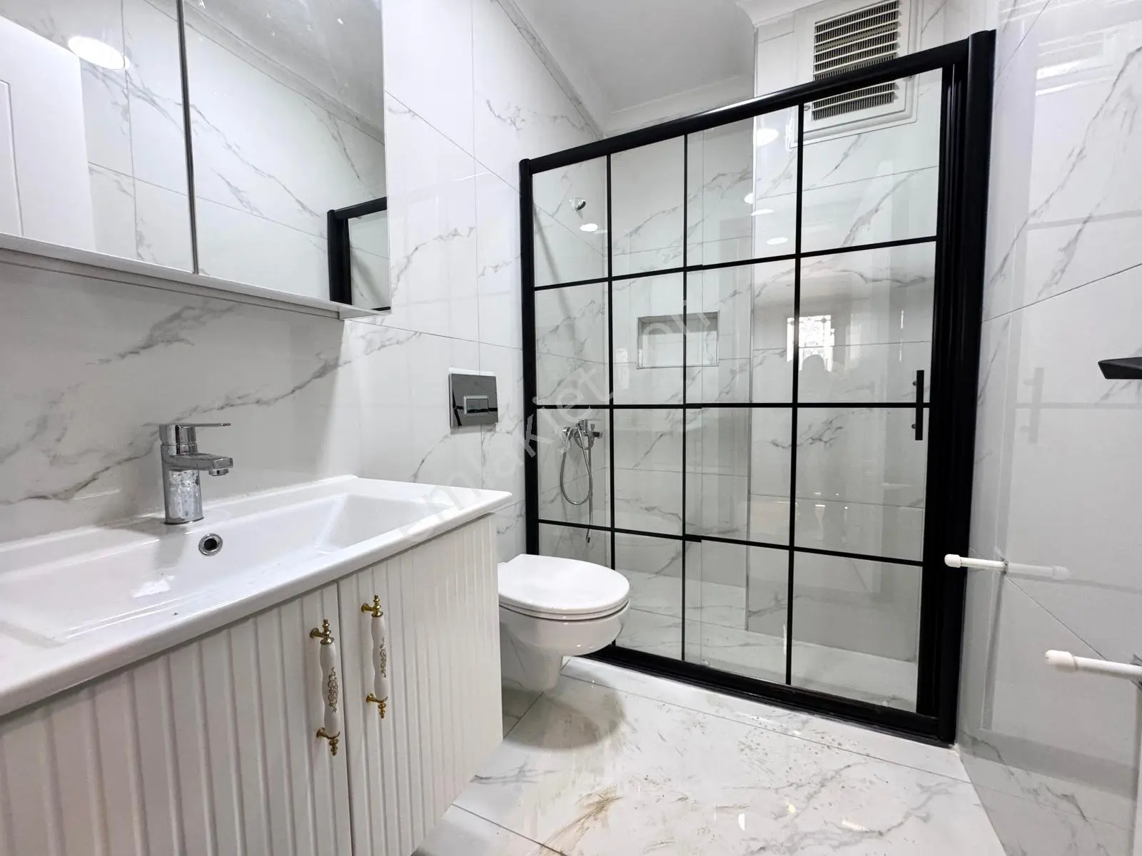 Referans'tan Zeytinli'de Doğa Manzaralı Ön Cephe Modern Tasarımlı 4+1 Villa - Görsel 5