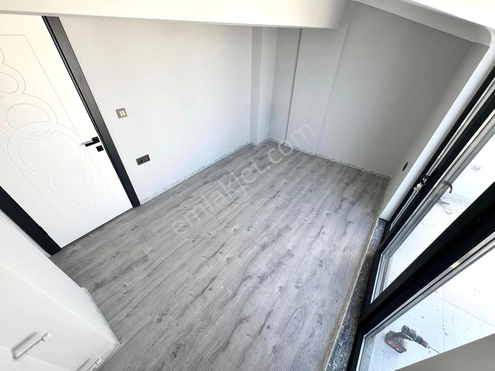 Referans'tan Zeytinli'de Doğa Manzaralı Ön Cephe Modern Tasarımlı 4+1 Villa - Görsel 25
